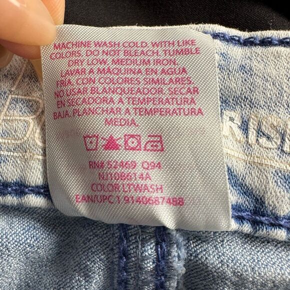 NOBO High Rise Cropped Denim Stretchy Jeans - Light Wash, Size 9 Juniors - Picture 13 of 13